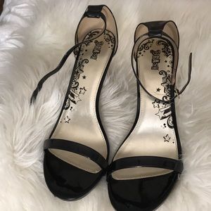 Sexy 4” heels 👠 size 13W